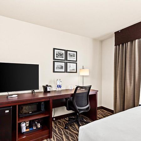 Cobblestone Hotel & Suites Сьюпириор Экстерьер фото