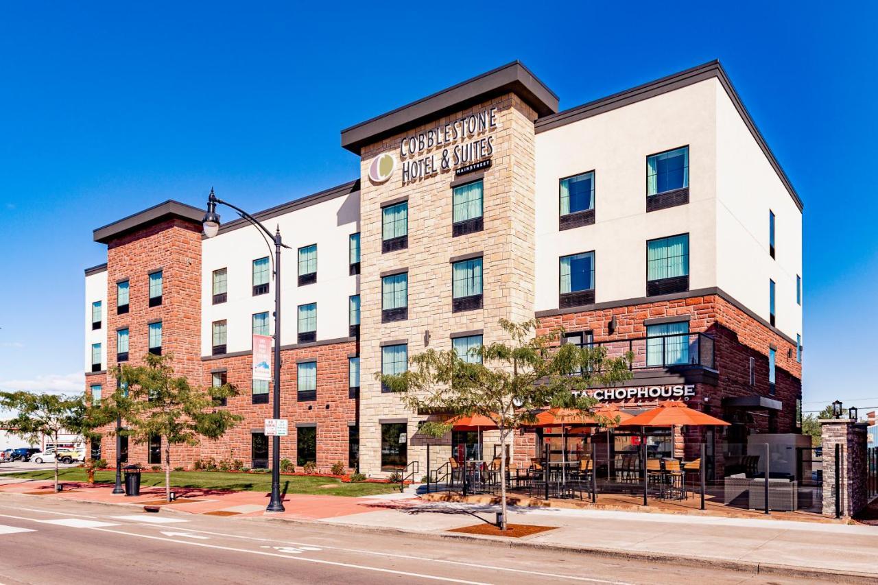 Cobblestone Hotel & Suites Сьюпириор Экстерьер фото