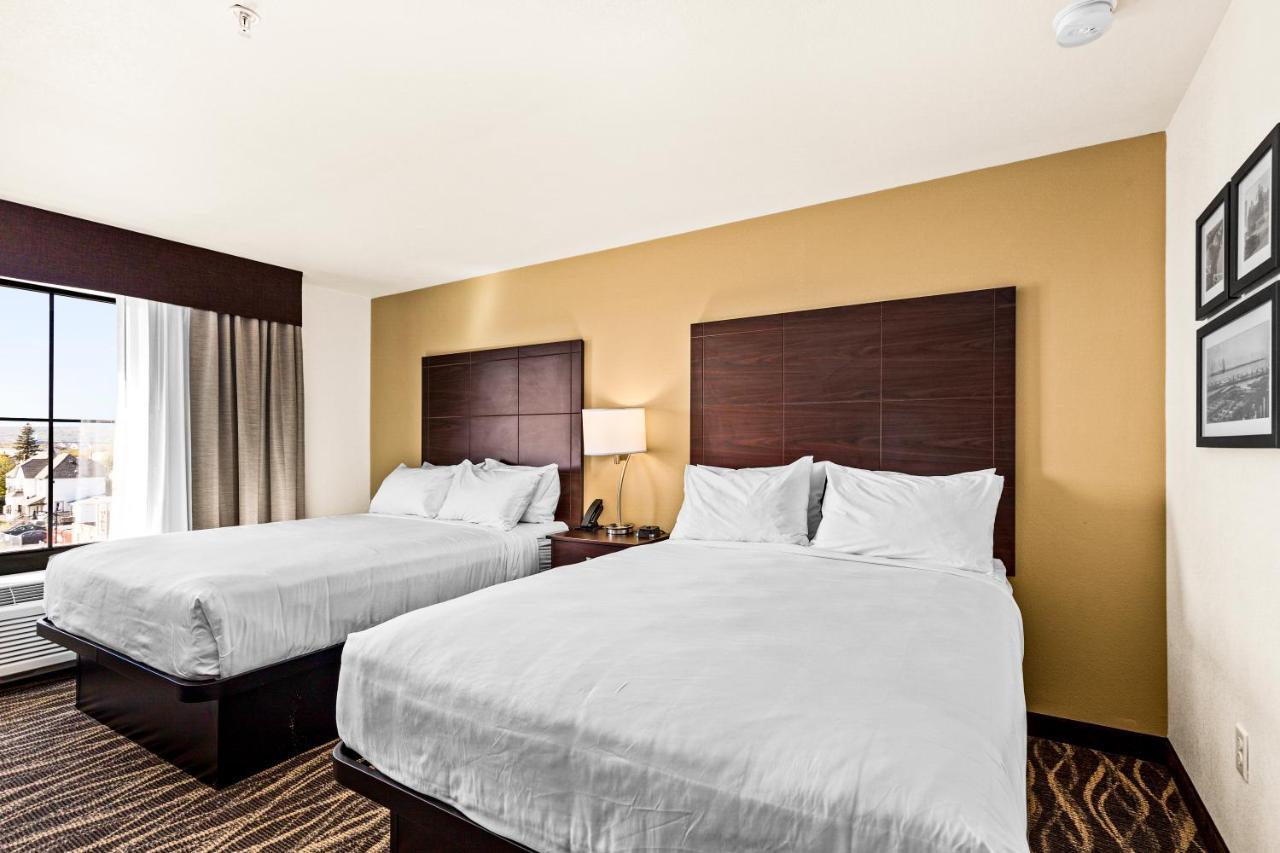 Cobblestone Hotel & Suites Сьюпириор Экстерьер фото